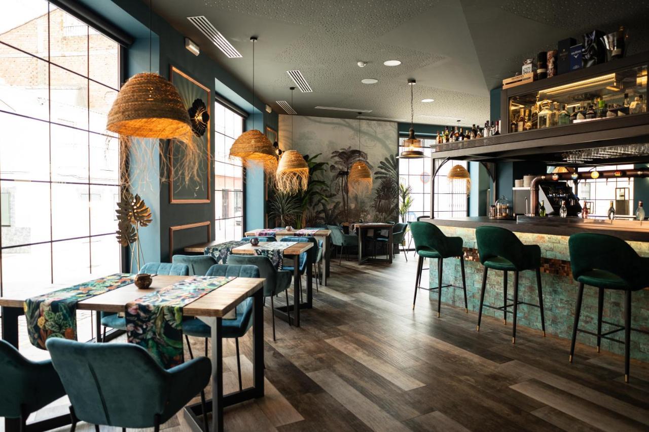 Hotel Gilmar Orellana La Vieja Εξωτερικό φωτογραφία